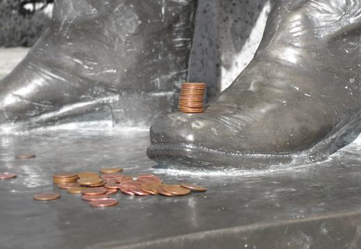 Sully_Pennies_BG_Blur.jpg